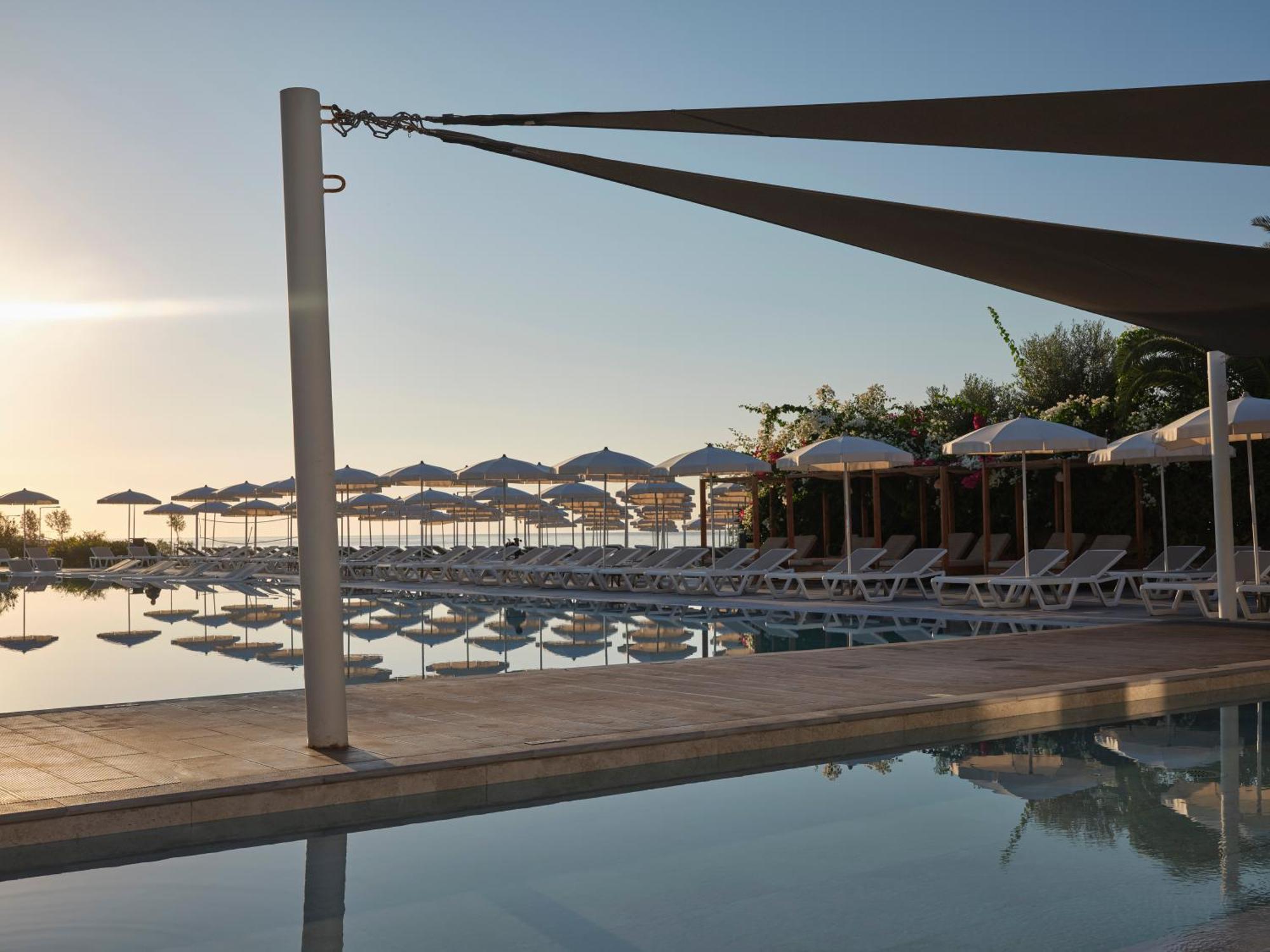Atlantica Sungarden Park Hotel Ayia Napa Eksteriør billede
